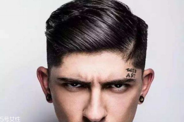 2019男生最流行发型,2020发型流行趋势男