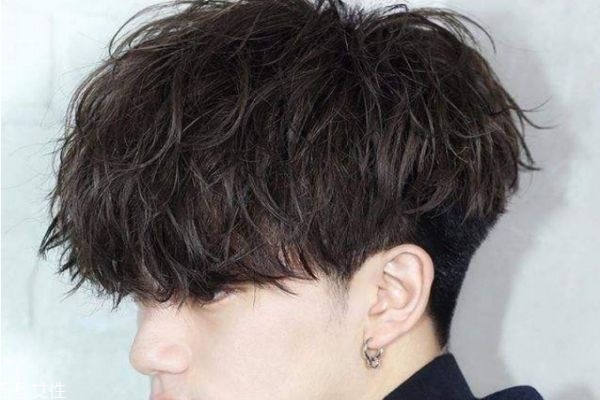 锡纸烫和烟花烫的区别图片,锡纸烫和烟花烫的区别在哪里