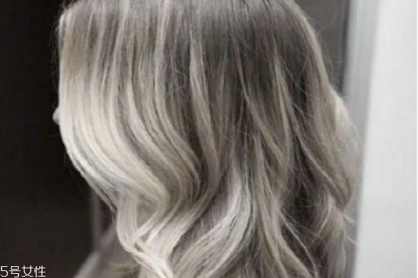 奶奶灰染发,奶奶灰怎么染配方视频 奶奶灰染发,奶奶灰怎么染配方视频