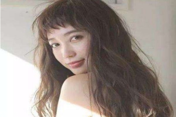 今年冬天流行什么发型,今年秋冬最流行的发型 今年冬天流行什么发型,今年秋冬最流行的发型