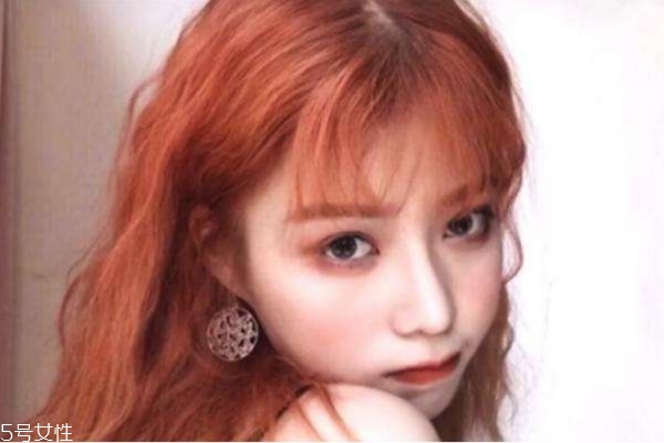 脏橘色头发适合黄皮吗?,黄皮肤适合脏橘色头发吗