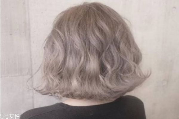 漂头发几个月可以烫发吗,漂发几个月后可以烫 漂头发几个月可以烫发吗,漂发几个月后可以烫