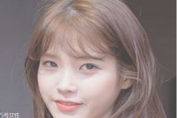 斜刘海适合什么样的女生,女生斜刘海发型 斜刘海适合什么样的女生,女生斜刘海发型
