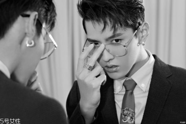 M字额适合什么发型,m字额短发