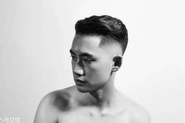 头发稀少适合什么发型男,适合头发稀少的发型