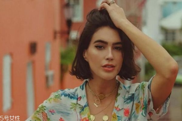 什么脸型不适合直发,适合脸大的拉直发型