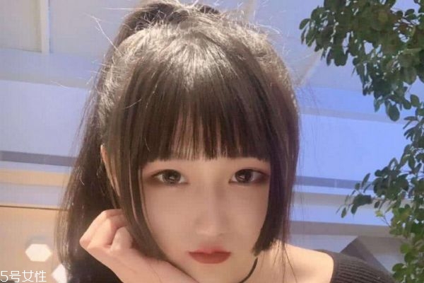 公主切发型怎么扎马尾,公主切扎马尾的样子