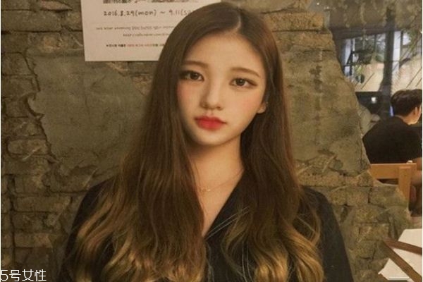 微卷长发发型女,微卷长发发型