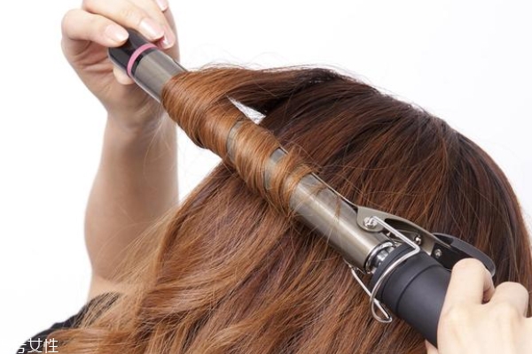 什么样的卷发棒好,卷发棒选择哪种材质的比较好