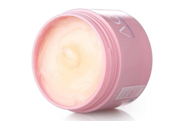 发膜和精油有什么区别吗,护发精油和发膜有什么区别