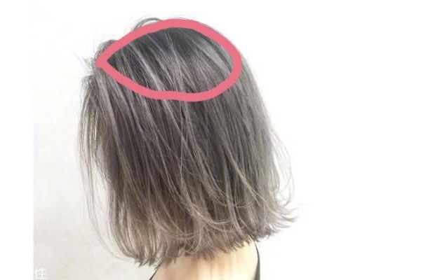 怎么让头发不油腻变得蓬松,如何让自己的头发变蓬松