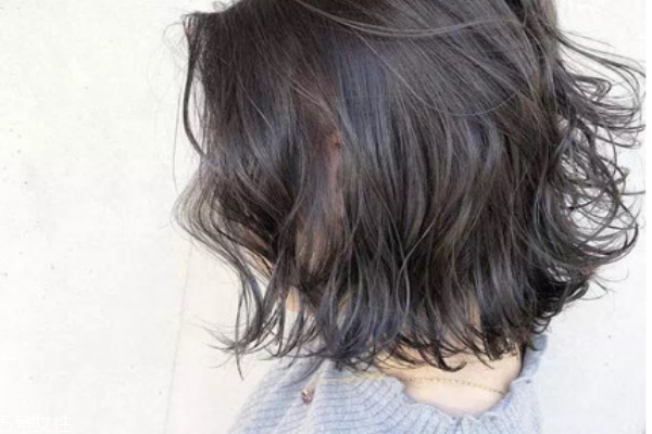 烫发染发后怎么护理头发,烫发染发后怎么护理头发最好