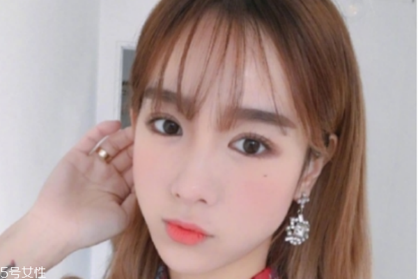 大饼脸适合空气刘海吗?,大脸适合空气刘海吗图片