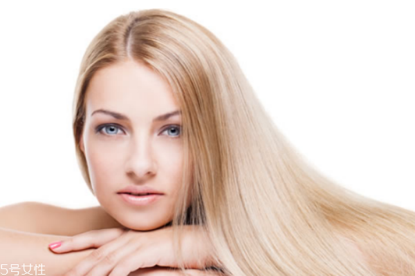 头发做完软化后掉发严重,头发做了柔顺之后几天可以洗头