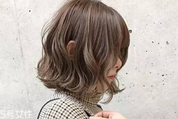 线条烫发型图片,线条烫短发