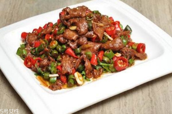 鸡杂的营养有什么呢(鸡杂的好处)