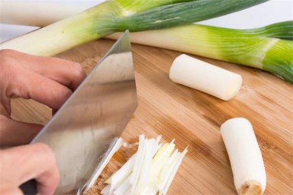 葱白水怎么煮(葱白水怎么煮?)