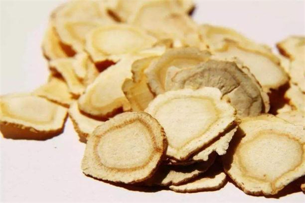 西洋参和黄芪可以一起吃吗(西洋参和黄芪可以一起吃吗?)