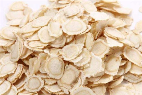 西洋参泡水一次放多少(西洋参泡水一次放多少片合适)