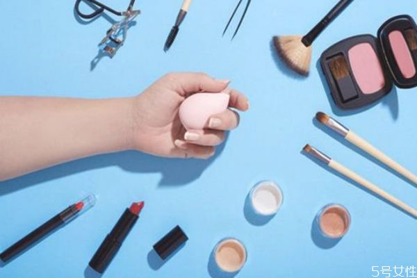 眼线笔可以用什么代替(白色眼线笔可以用什么代替) 眼线笔可以用什么代替(白色眼线笔可以用什么代替)