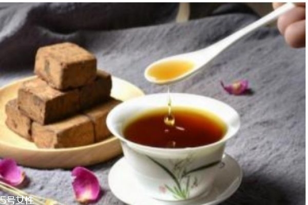 红糖水的禁忌是什么(红糖水的功效和禁忌) 红糖水的禁忌是什么(红糖水的功效和禁忌)