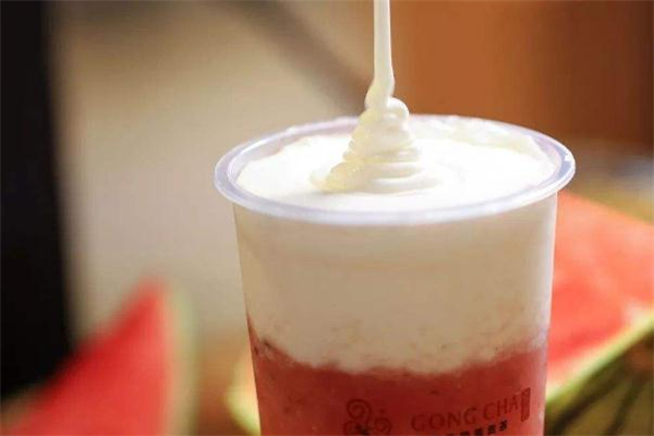 奶盖是怎么做的(奶茶店的奶盖是怎么做的)