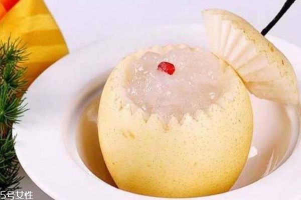 冰糖雪梨的好处(冬天喝冰糖雪梨的好处)