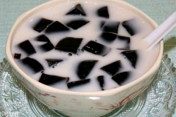 龟苓膏的主要功效(龟苓膏的主要功效) 龟苓膏的主要功效(龟苓膏的主要功效)