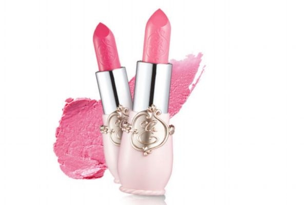 口红上面有水珠什么原因(口红上有水珠是怎么回事)