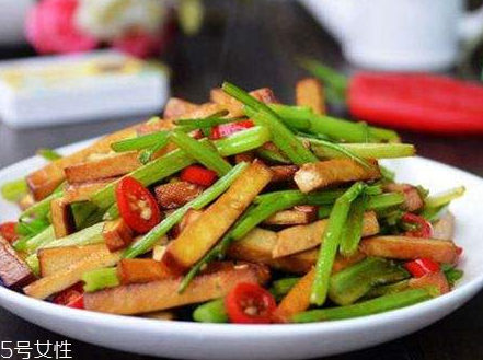 豆干的营养价值和功效和作用,西芹炒豆干的营养价值