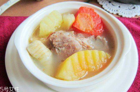 胡萝卜鱼汤的做法,萝卜鱼汤的做法
