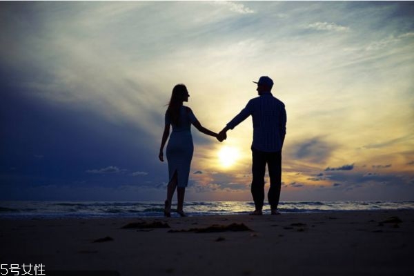 和谈过恋爱的女生谈恋爱要注意啥,跟女孩子谈恋爱最忌讳的就是