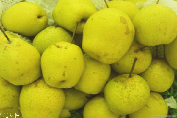 黑心梨还能吃吗,梨里面发黑了还能吃吗 黑心梨还能吃吗,梨里面发黑了还能吃吗