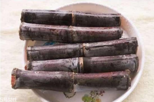 为什么有人吃甘蔗口腔上火起泡(吃甘蔗为什么容易口腔起泡)