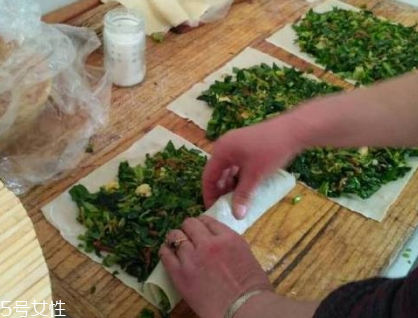 多吃菠菜的好处和坏处,多吃菠菜的好处