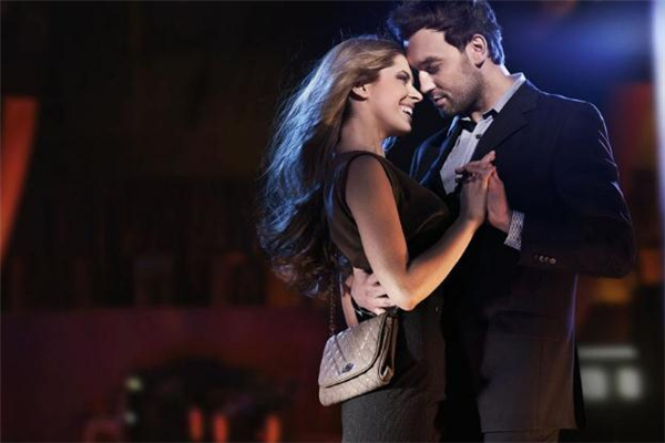 男生更在意脸还是身材,男生更看重颜值还是身材 男生更在意脸还是身材,男生更看重颜值还是身材