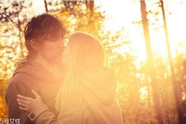 夫妻如何保持感情,夫妻之间怎么保持感情 夫妻如何保持感情,夫妻之间怎么保持感情