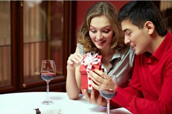 婚姻如何保持新鲜感,结婚多年如何保持新鲜感 婚姻如何保持新鲜感,结婚多年如何保持新鲜感