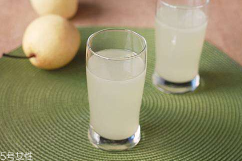 怎样防止梨汁变色,怎样让梨汁不变色 怎样防止梨汁变色,怎样让梨汁不变色