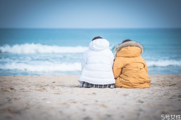 怎么对付喜欢搞暧昧的男人,男人和异性聊暧昧的心理 怎么对付喜欢搞暧昧的男人,男人和异性聊暧昧的心理