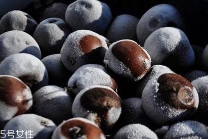 冻梨要怎么吃,冻梨怎么吃好呢