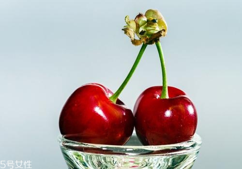 蓝莓和车厘子能一起吃吗,蓝莓草莓车厘子可以一起吃吗