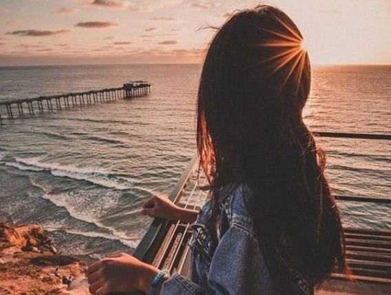 甜到融化的爱情句子,最能诠释爱情的一句话