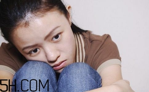 焦虑症的症状有哪些表现,焦虑症的症状有哪些不适