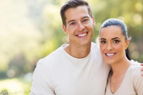 一个不主动联系你的男人是什么心理,男人不主动联系你意味着什么