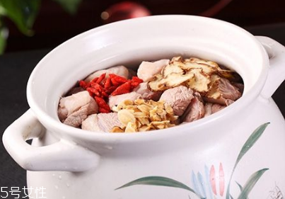 黄芪的功效和主治,黄芪的功效和作用泡水喝的功效 黄芪的功效和主治,黄芪的功效和作用泡水喝的功效