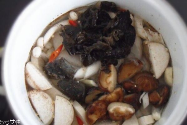 白萝卜的功效(白萝卜的功效和作用和禁忌)