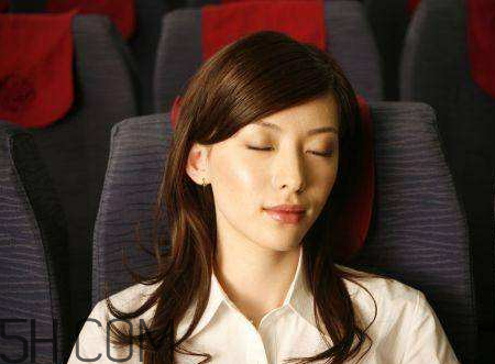 女生突然不喜欢你了怎么办,假如一个女生喜欢你有什么表现