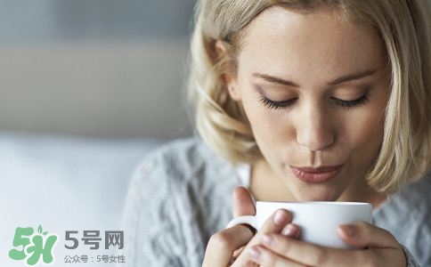 女生来月经该怎么安慰,女生来月经怎么安慰她