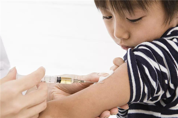 肺炎疫苗适合多大宝宝打,肺炎疫苗多大宝宝可以打 肺炎疫苗适合多大宝宝打,肺炎疫苗多大宝宝可以打